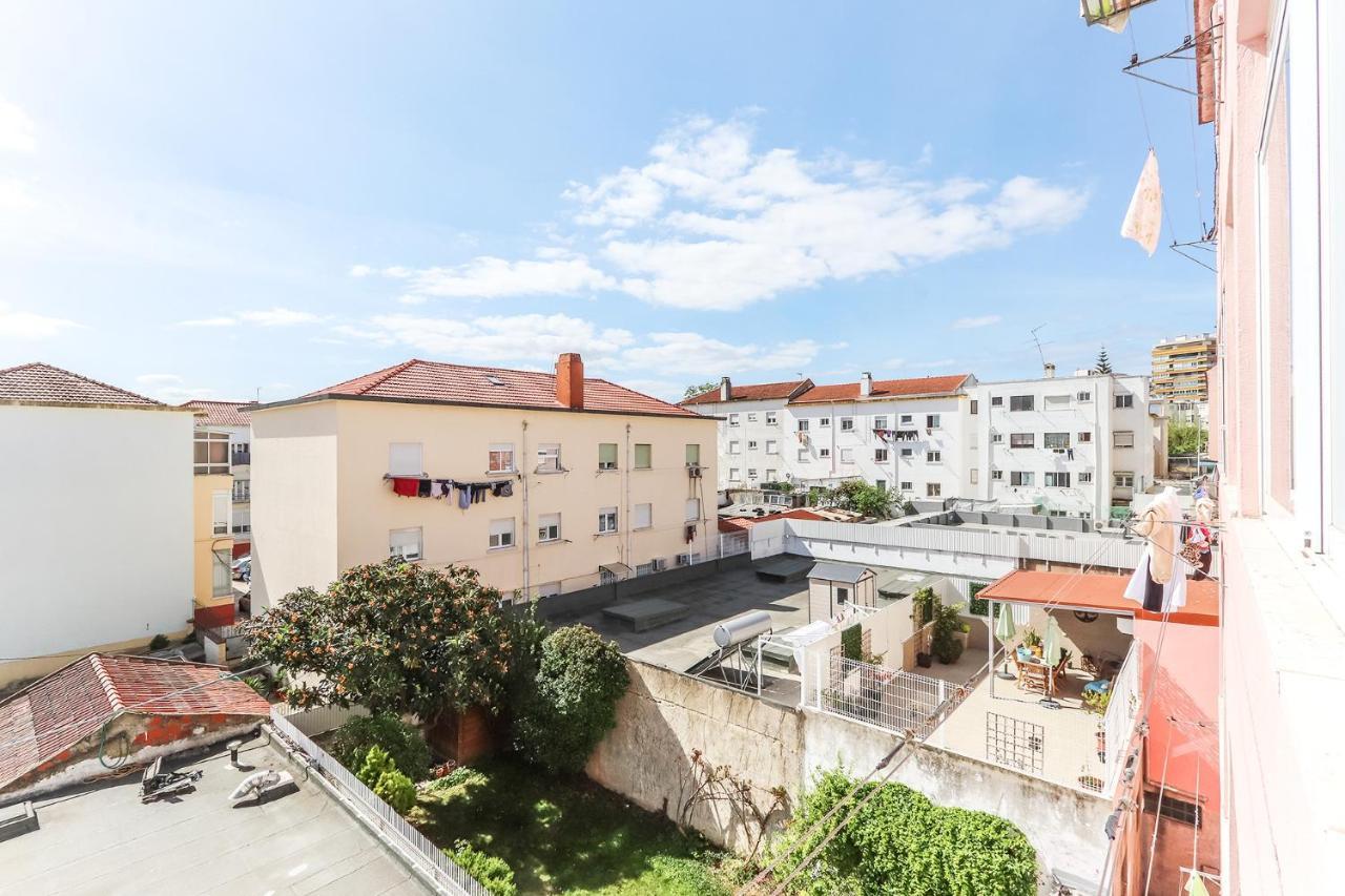 Portucale ! Balcony Apartment Almada